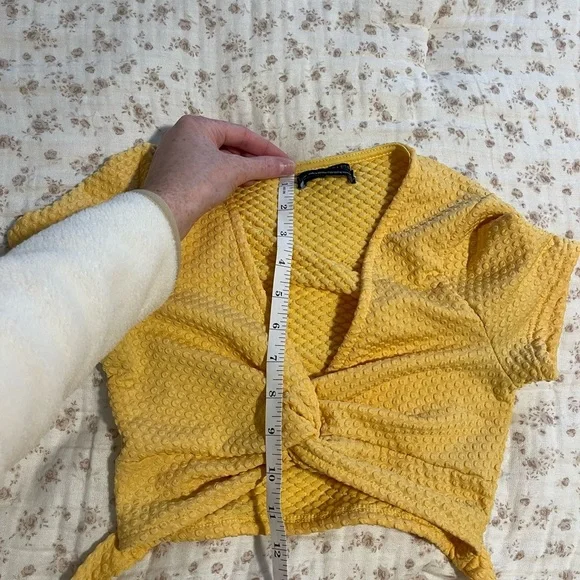Urban Outfitters Mustard Wrap Crop Top - Picture 5 of 5